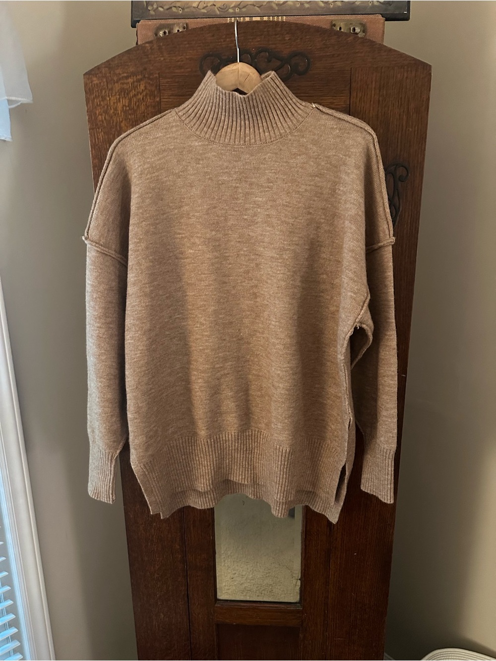 Commense Oversized Camel Turtleneck Sweater - Soft Knit Pullover Size S - Picture 4 of 10